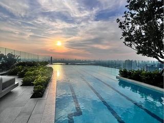 Condo en alquiler de 2 habitaciones en Phra Khanong, Bangkok