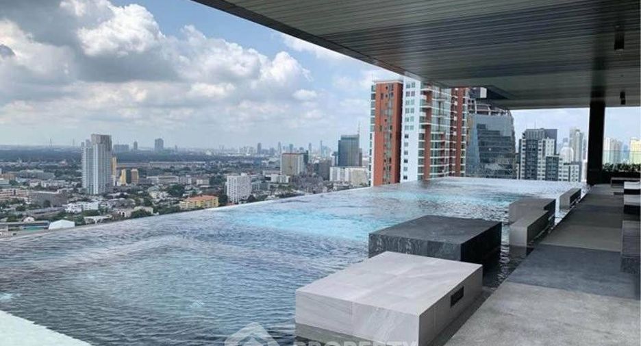 Condo en alquiler de 2 habitaciones en Watthana, Bangkok