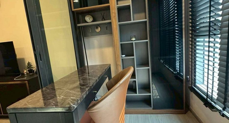 Condo en alquiler de 1 habitaciones en Khlong Toei, Bangkok