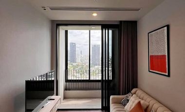 Condo en alquiler de 1 habitaciones en Khlong Toei, Bangkok