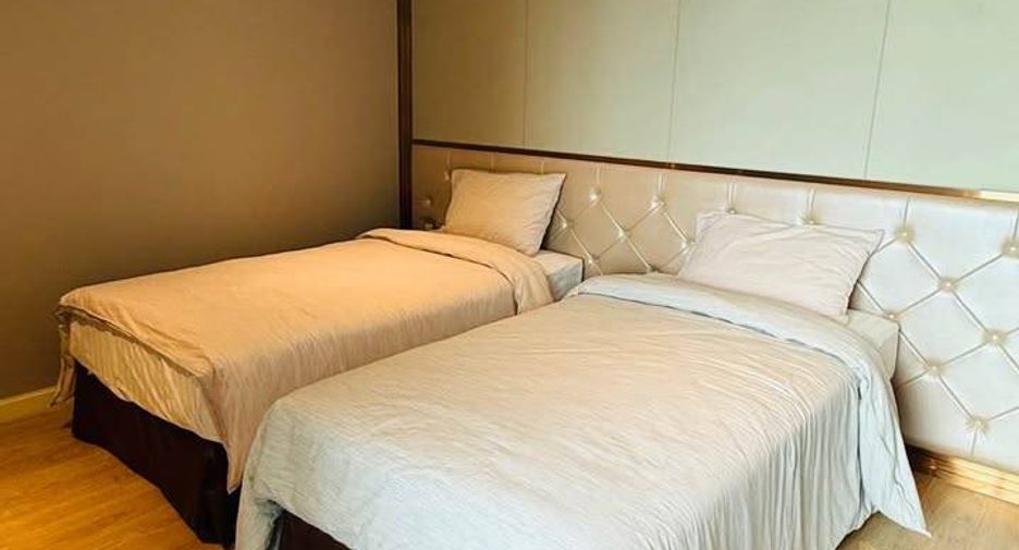 For rent 4 ベッドルーム condo in Watthana, Bangkok