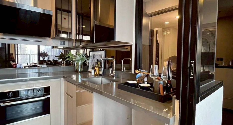 For rent 2 bedrooms condo in Watthana, Bangkok