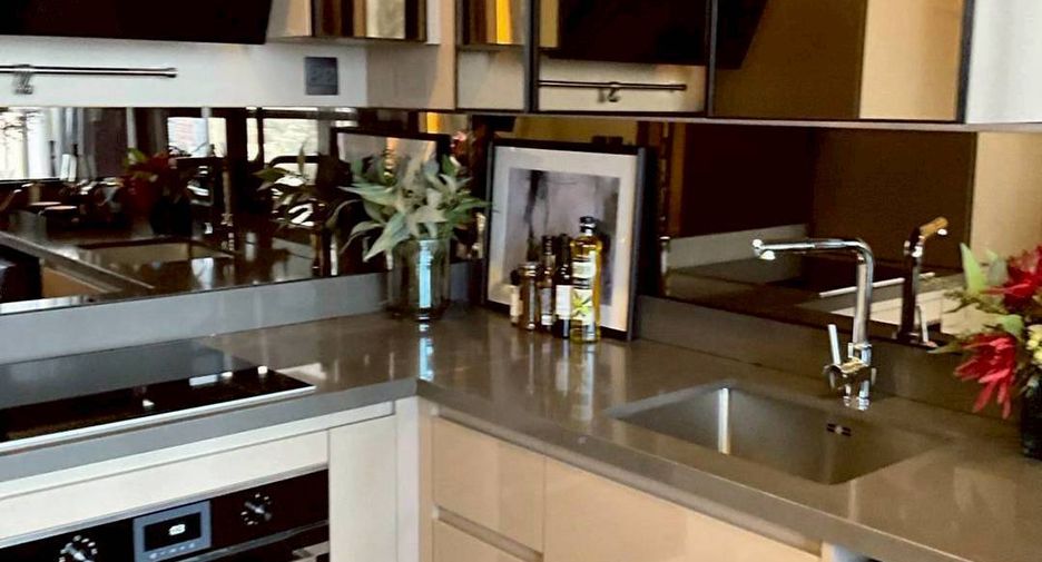 For rent 2 bedrooms condo in Watthana, Bangkok