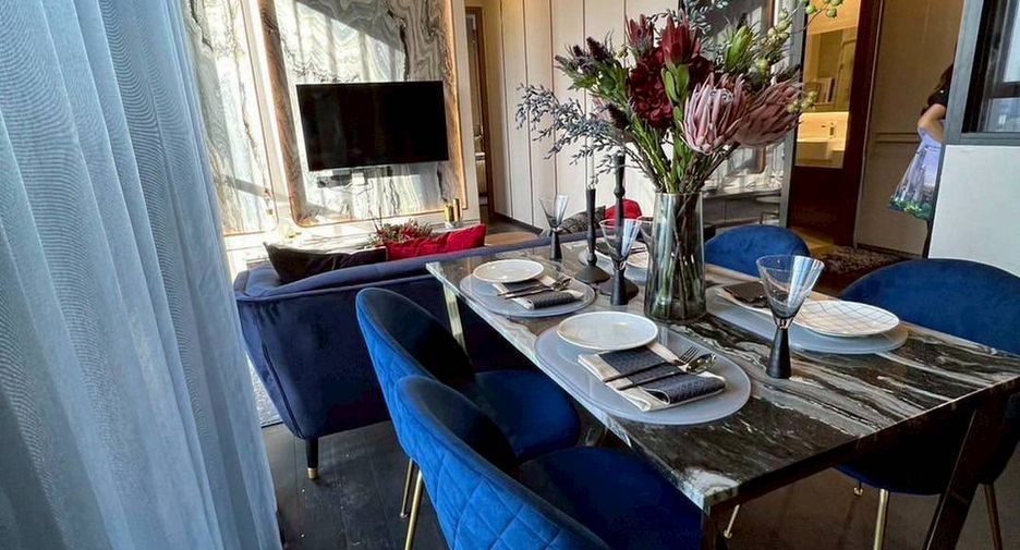For rent 2 bedrooms condo in Watthana, Bangkok