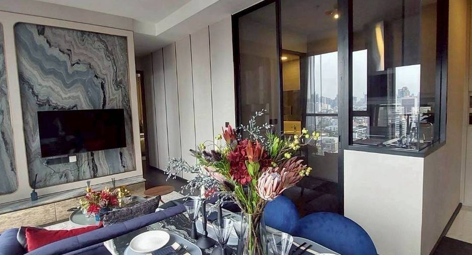 For rent 2 bedrooms condo in Watthana, Bangkok