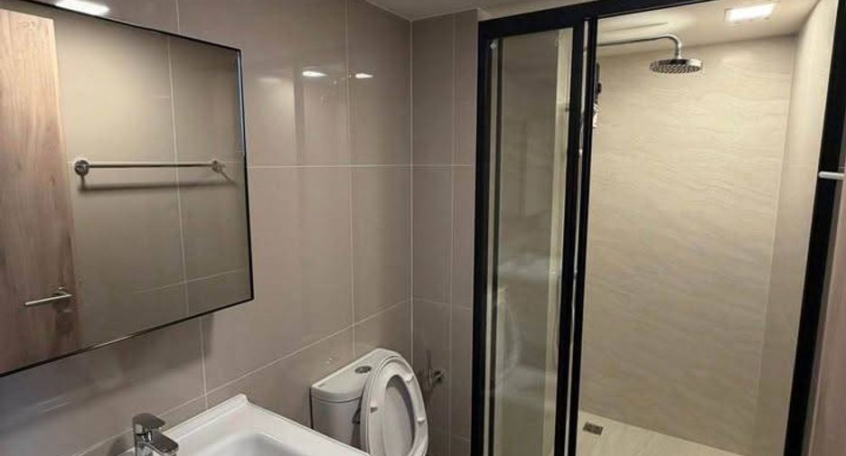 Wohnung zur Miete mit 2 Zimmer in Huai Khwang, Bangkok