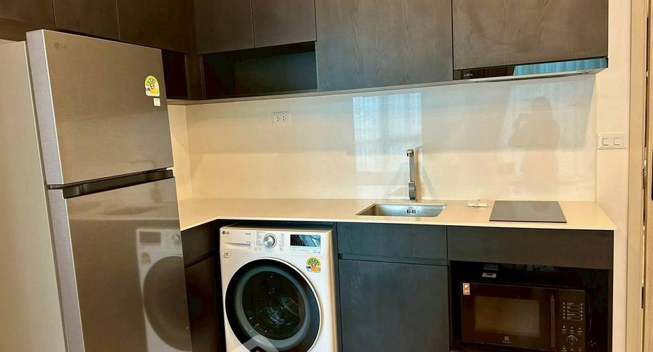Wohnung zur Miete mit 2 Zimmer in Huai Khwang, Bangkok