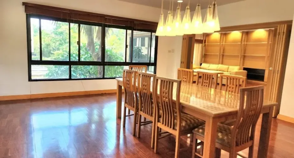 Аренда 4 спальни дом в Сатхон, Бангкок