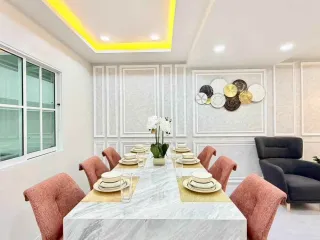 Casa adosada en venta de 3 habitaciones en Bang Lamung, Chonburi