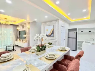 Casa adosada en venta de 3 habitaciones en Bang Lamung, Chonburi