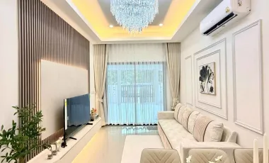 出售 3 卧室 联排别墅 在 Bang Lamung, Chon Buri