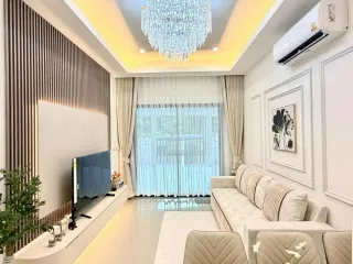 For sale 3 bedrooms townhouse in Bang Lamung, Chonburi