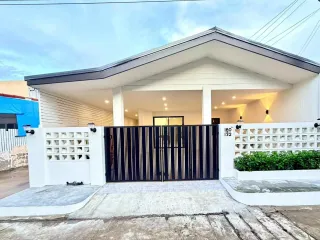 For sale 3 bedrooms townhouse in Bang Lamung, Chonburi