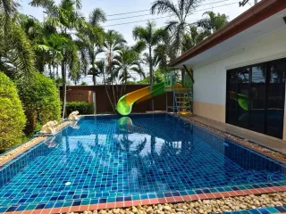 出租 2 卧室 别墅 在 Bang Lamung, Chon Buri