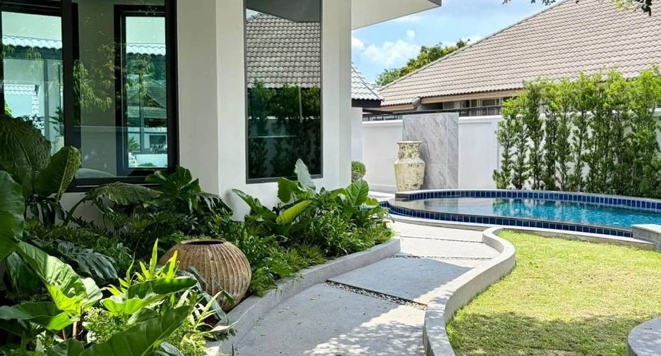 For rent 3 bedrooms villa in Bang Lamung, Chonburi