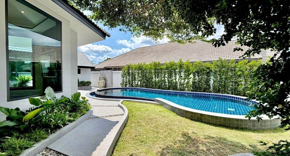For rent 3 bedrooms villa in Bang Lamung, Chonburi