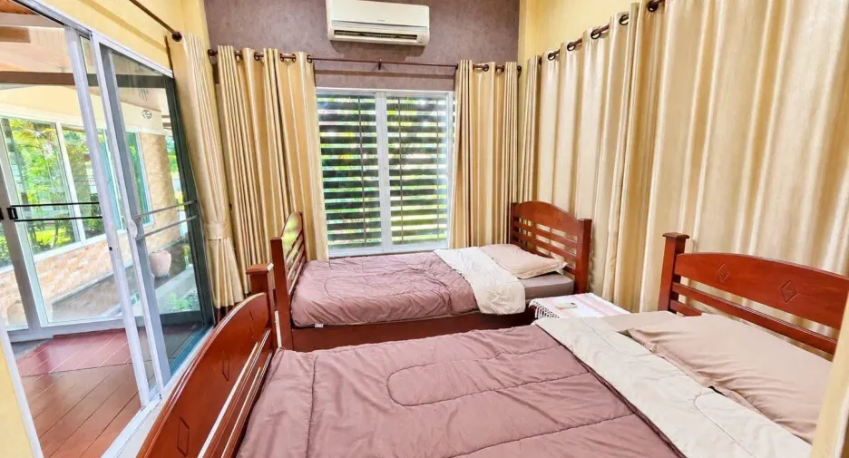 Haus zur Miete mit 4 Zimmer in Mueang Chiang Mai, Chiang Mai