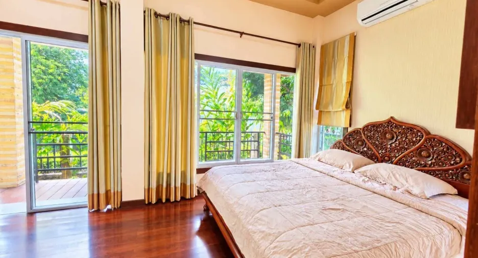Haus zur Miete mit 4 Zimmer in Mueang Chiang Mai, Chiang Mai