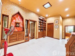 À louer 4 chambres maison à Mueang Chiang Mai, Chiang Mai