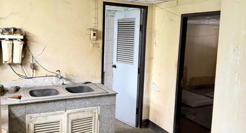Продажа и аренда 6 спальни торговое помещение в Mueang Samut Sakhon, Самутсакхон