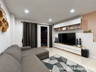 Casa adosada en venta y en alquiler de 3 habitaciones en Bang Bua Thong, Nonthaburi