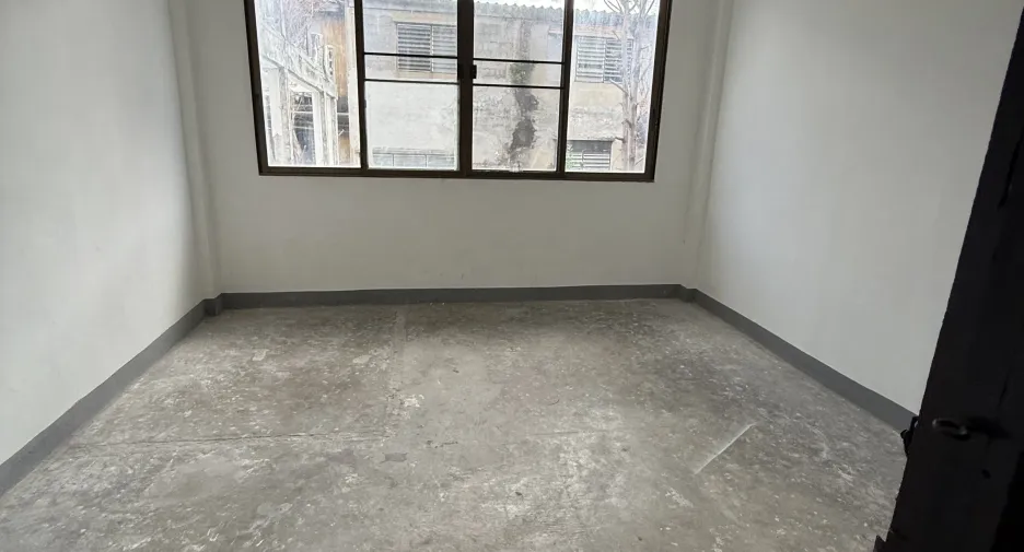 For rent 12 bedrooms retail Space in Bang Kapi, Bangkok