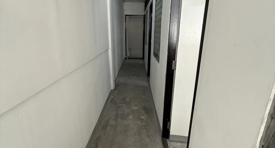 For rent 12 bedrooms retail Space in Bang Kapi, Bangkok