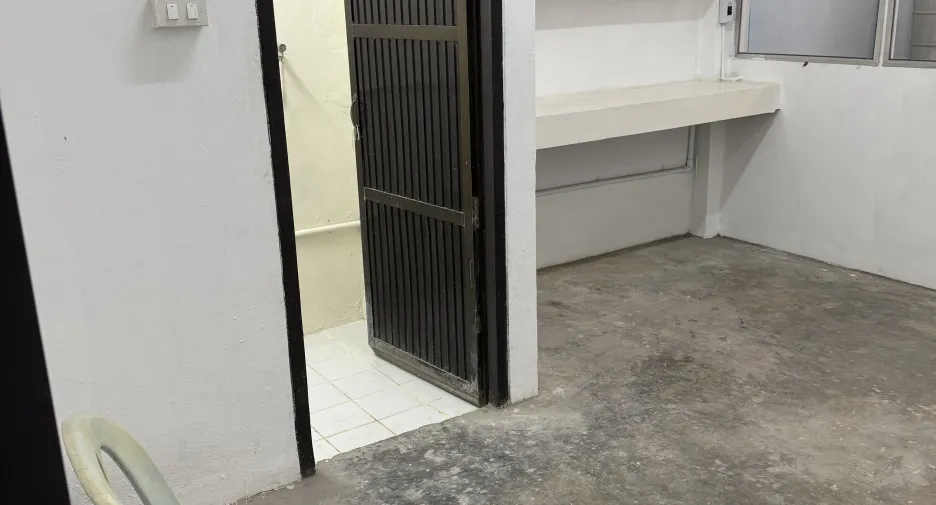 For rent 12 bedrooms retail Space in Bang Kapi, Bangkok