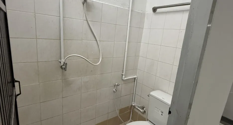 For rent 12 bedrooms retail Space in Bang Kapi, Bangkok