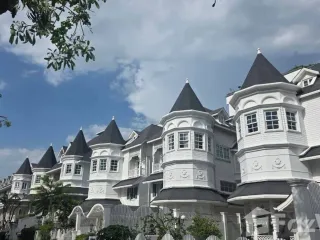 Аренда 5 спальни дом в Mueang Samut Prakan, Самутпракан