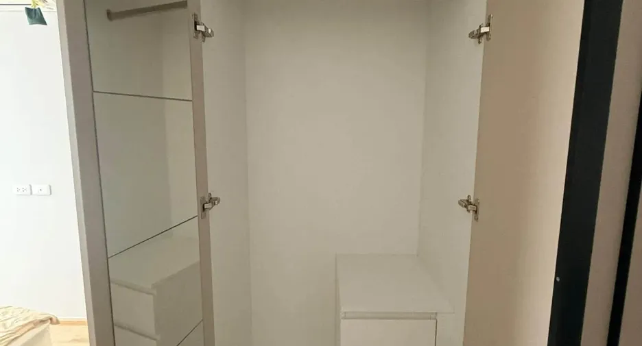 Wohnung zur Miete mit 1 Zimmer in Huai Khwang, Bangkok
