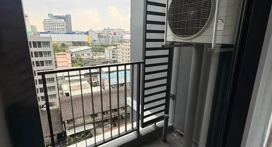 Wohnung zur Miete mit 1 Zimmer in Huai Khwang, Bangkok