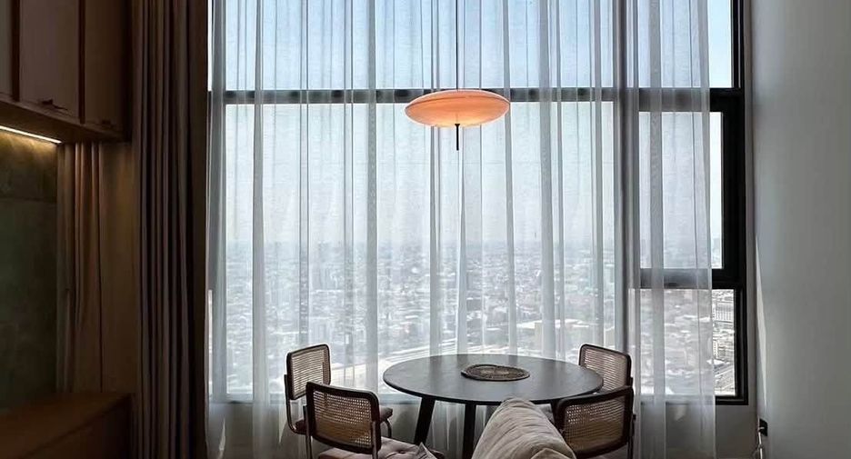 Condo en venta de 2 habitaciones en Bang Rak, Bangkok