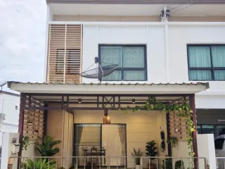 Продажа и аренда 3 спальни таунхаус в Mueang Samut Prakan, Самутпракан
