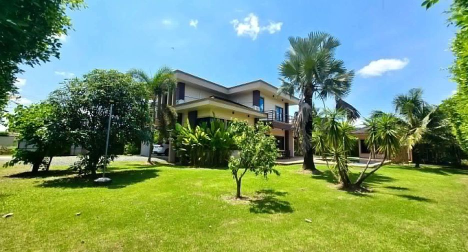Casa en alquiler de 4 habitaciones en San Sai, Chiang Mai