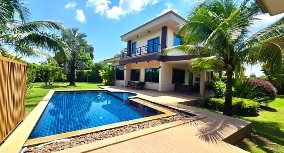 Casa en alquiler de 4 habitaciones en San Sai, Chiang Mai