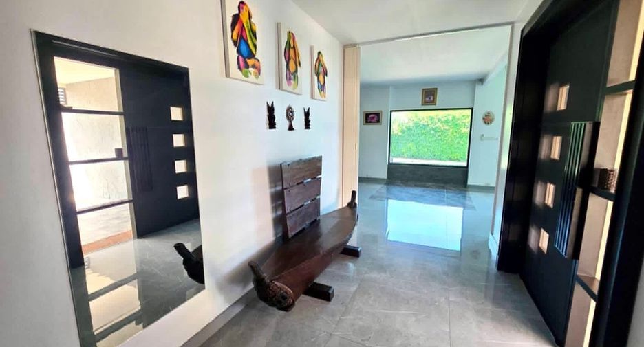 Casa en alquiler de 4 habitaciones en San Sai, Chiang Mai