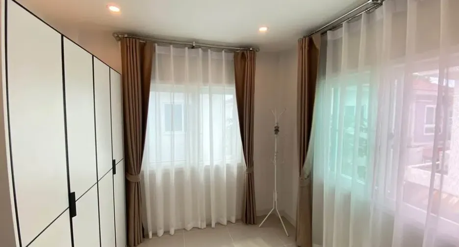 Casa en alquiler de 3 habitaciones en Mueang Phuket, Phuket