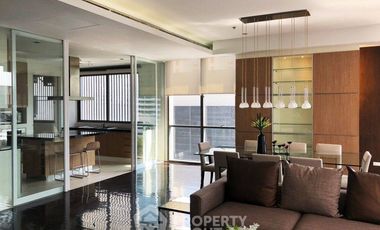 Condo en alquiler de 3 habitaciones en Watthana, Bangkok