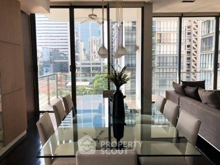 Condo en alquiler de 3 habitaciones en Watthana, Bangkok