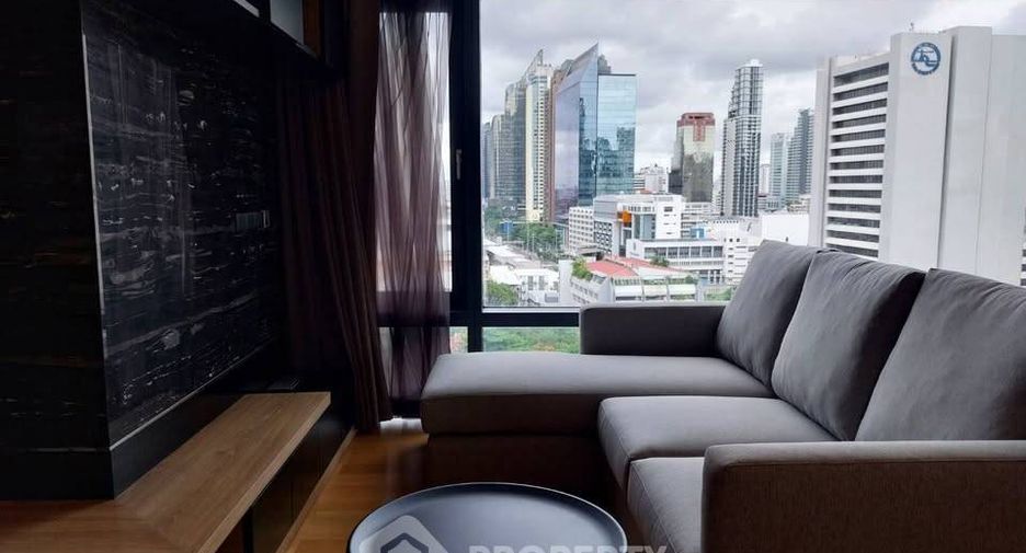 Condo en alquiler de 3 habitaciones en Watthana, Bangkok