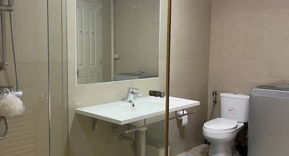 For rent 2 bedrooms condo in Sathon, Bangkok