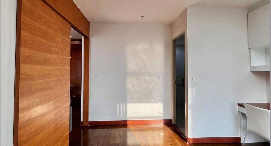 Condo en alquiler de 3 habitaciones en Watthana, Bangkok