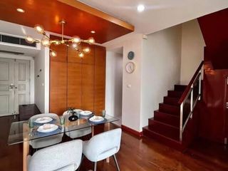 Condo en alquiler de 3 habitaciones en Watthana, Bangkok