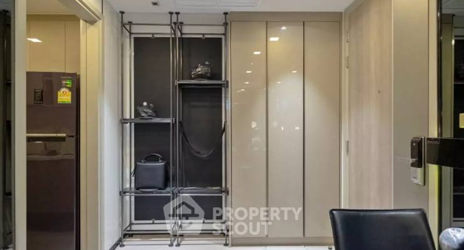 For sale 1 Beds condo in Huai Khwang, Bangkok