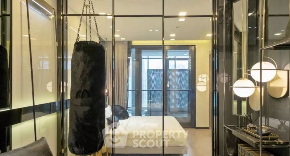 For sale 1 Beds condo in Huai Khwang, Bangkok
