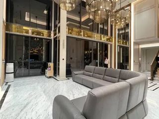 Condo en alquiler y en venta de 3 habitaciones en Watthana, Bangkok