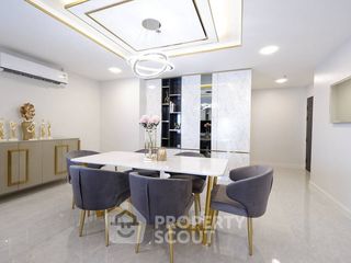 À louer et à vendre 4 chambres condo à Huai Khwang, Bangkok