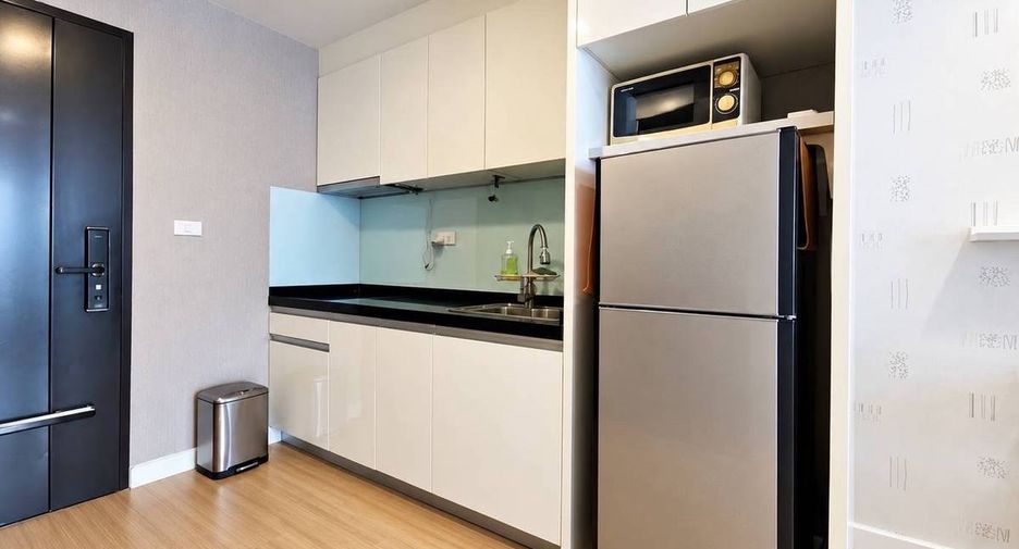 Продажа 2 спальни кондо в Пхра Кханонг, Бангкок