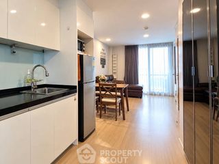 Продажа 2 спальни кондо в Пхра Кханонг, Бангкок